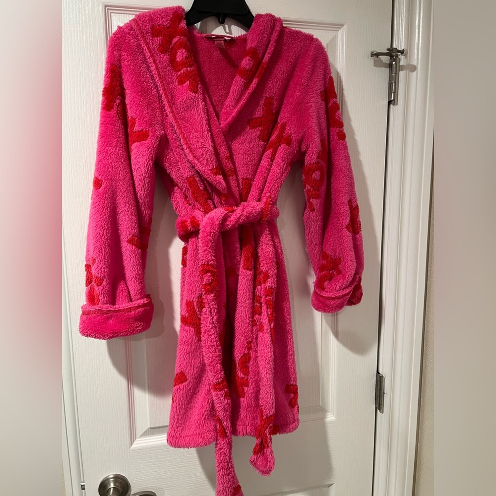 Hooded Betsy Johnson bathrobe